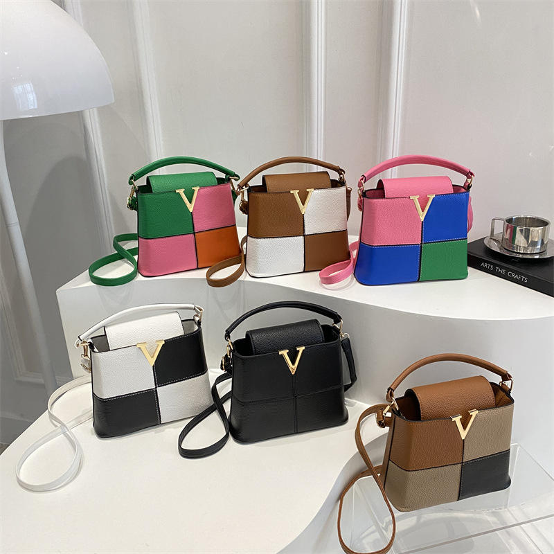 Chic V-Logo Mini Totes Bags Lu - đánh giá và giá Women Bags Louis Vuitton