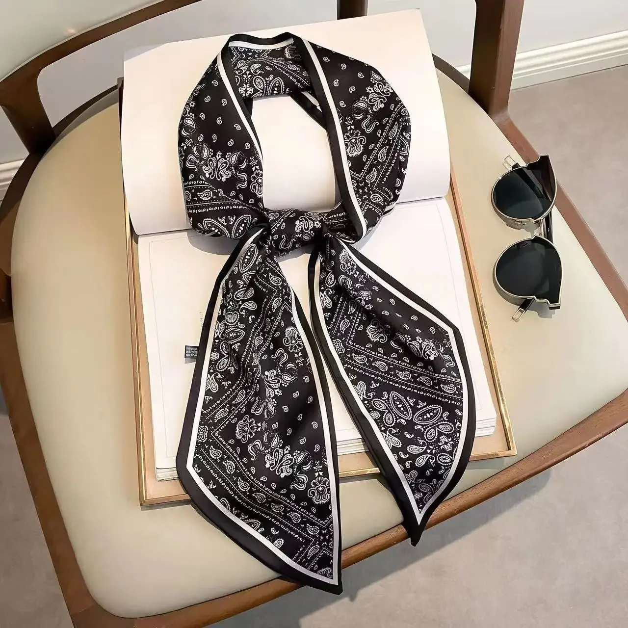 Design Print Skinny Scarf Plai - đánh giá và giá Women Bags Brands
