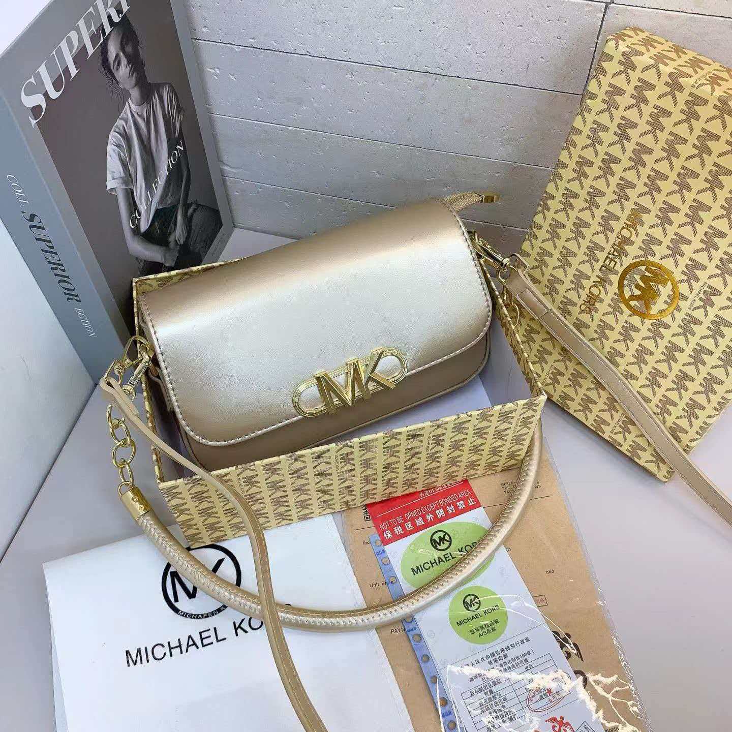 Michael Kors women's chain bag - đánh giá và giá Women'S Bags Of Michael Kors