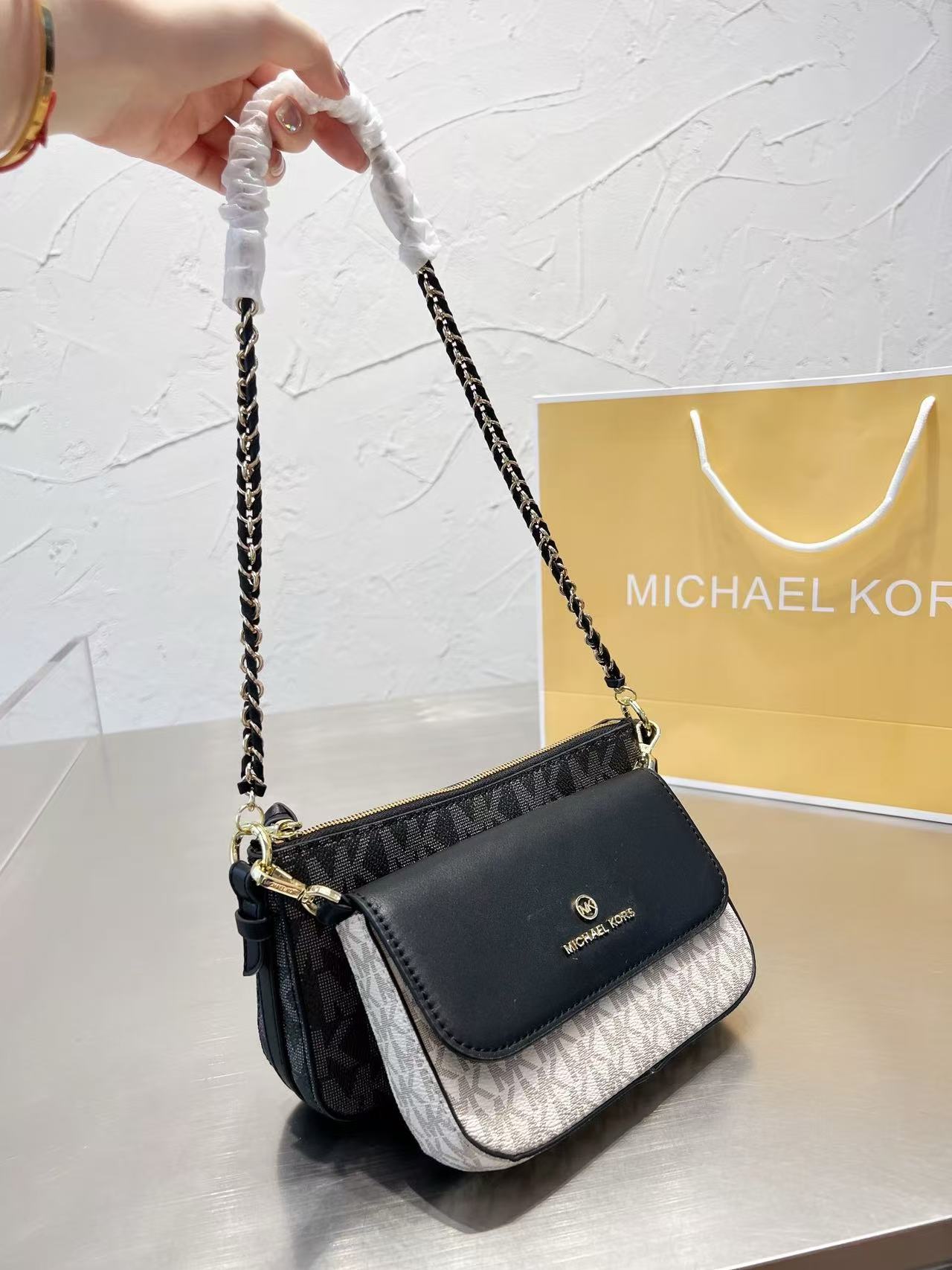 Brand new Michael Kors Ole Jet - đánh giá và giá Women'S Bags Of Michael Kors